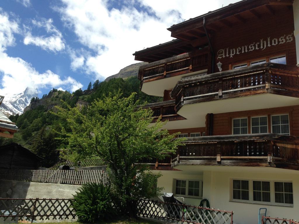 Haus Alpenschloss Церматт Номер фото
